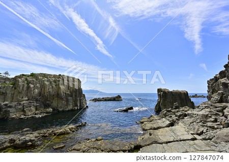 Echizen Coast 127847074
