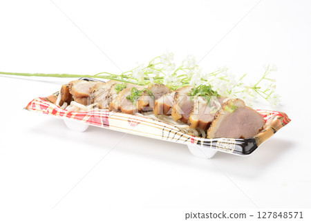 Duck pastrami 127848571