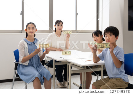 金錢階層 127849578