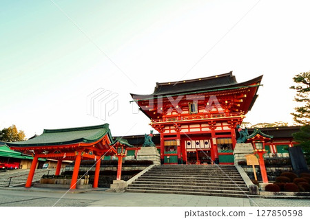 Kyoto Prefecture, Fushimi Inari Taisha Shrine Tower Gate & Chozuya, Fukakusa Yabunouchicho, Fushimi Ward, Kyoto City, February 2022 127850598