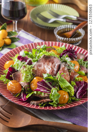 金橘烤牛肉沙拉 金橘烤牛肉沙拉 127850663