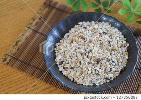 雜糧米(十粒米)圖片 雜糧米(十粒米)圖片 127850882