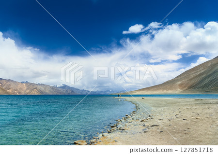 Pangong Lake and mountain scenery in Ladakh, India 127851718