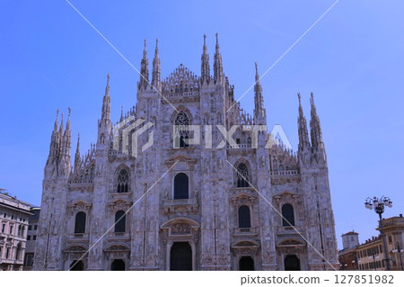 Duomo of Milan 127851982