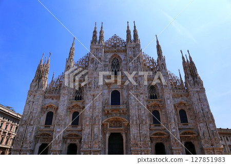 Duomo of Milan 127851983