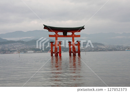 Miyajima Itsukushima Shrine Hiroshima Prefecture Miyajima Itsukushima Shrine Hiroshima Prefecture 127852373