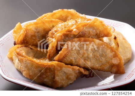 炸餃子 127854254