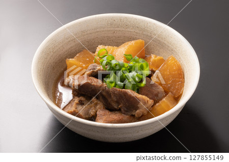 Braised pork cheeks Braised pork cheeks 127855149