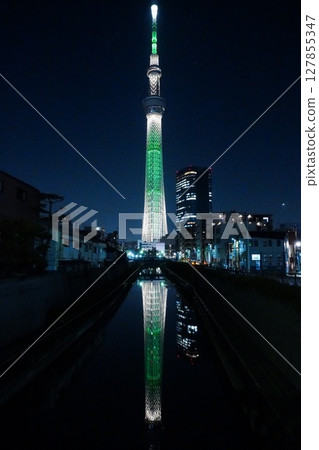 Upside-down Skytree at night 127855347