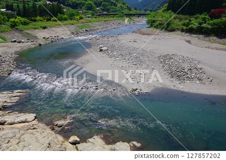 流經愛媛縣四國中央市富裡町的道山川風景 127857202