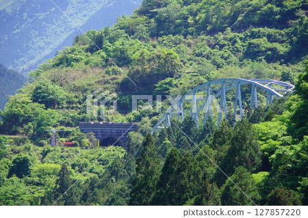 View of Seino Bridge and Tomisato Tunnel from Sarutobi Observation Square in Shikokuchuo City, Ehime Prefecture View of Seino Bridge and Tomisato Tunnel from Sarutobi Observation Square in Shikokuchuo City, Ehime Prefecture 127857220