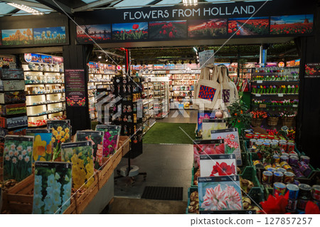 Flower Market 127857257