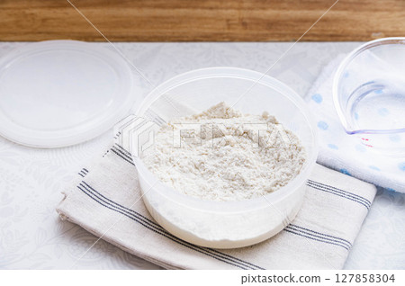 High-hydration bread dough making High-hydration bread dough making 127858304