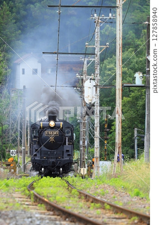 秩父鐵路“行駛在秩父山區的SL Paleo特快” 127858940