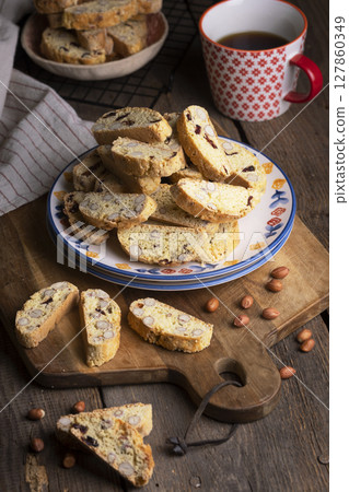 biscotti - traditional Italian cookies biscotti - traditional Italian cookies 127860349