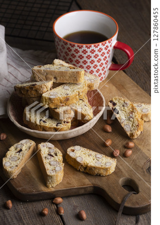 biscotti - traditional Italian cookies biscotti - traditional Italian cookies 127860455