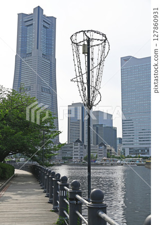 Scenery of Yokohama Minato Mirai 21 127860931