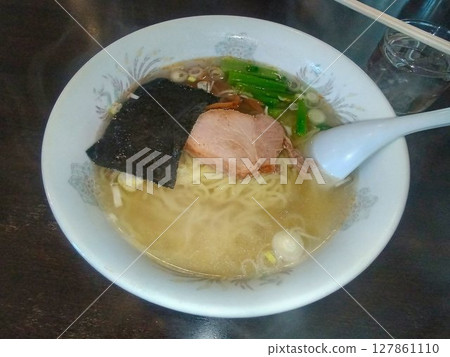 The gentle taste of a local Chinese restaurant... Salt ramen The gentle taste of a local Chinese restaurant... Salt ramen 127861110