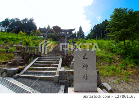 Hoshi Shrine, a shrine dedicated to three stars with a spectacular view 127861163