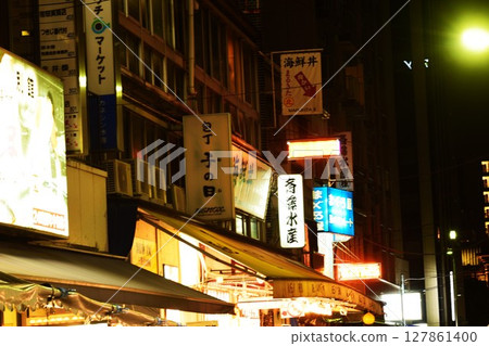 [夜景與築地]築地場外市場與商店 127861400