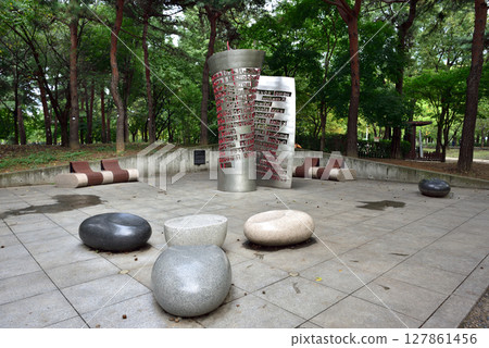 Seoul Forest large public park in Seongdong District in Seoul, capital of South Korea Seoul Forest large public park in Seongdong District in Seoul, capital of South Korea 127861456