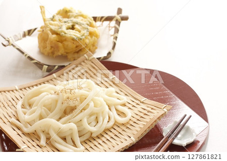 Zaru udon noodles and bitter melon tempura Zaru udon noodles and bitter melon tempura 127861821