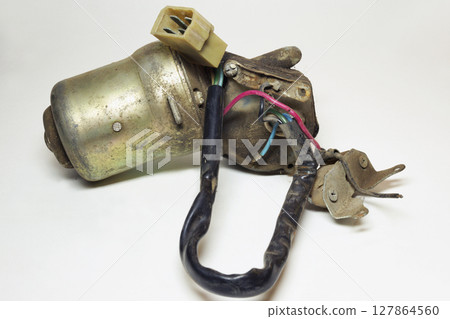 windshield wiper motor assembly, with electrical plug and thermal fuse windshield wiper motor assembly, with electrical plug and thermal fuse 127864560