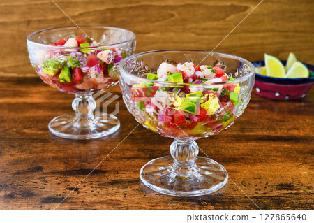 蝦子酸橘汁醃魚（墨西哥） 127865640