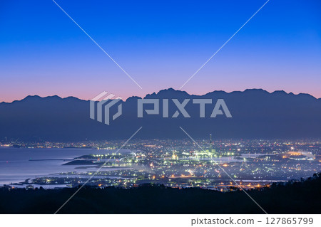Toyama Prefecture_Tateyama mountain range at dawn 127865799