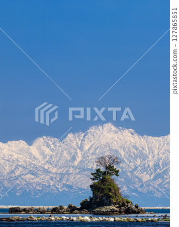 Toyama prefecture _ Ameyama coast dawn 127865851