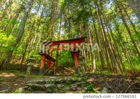 Himuro Shrine, Fujikawa Town, Yamanashi Prefecture Himuro Shrine, Fujikawa Town, Yamanashi Prefecture 127866581