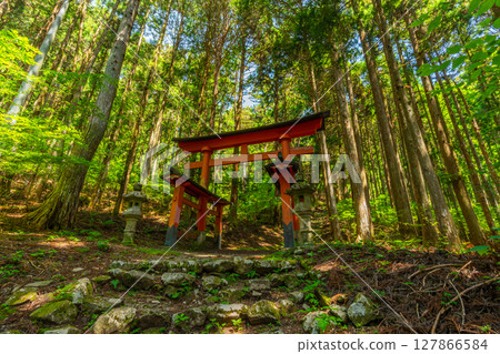 Himuro Shrine, Fujikawa Town, Yamanashi Prefecture Himuro Shrine, Fujikawa Town, Yamanashi Prefecture 127866584