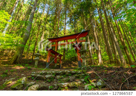 Himuro Shrine, Fujikawa Town, Yamanashi Prefecture Himuro Shrine, Fujikawa Town, Yamanashi Prefecture 127866587