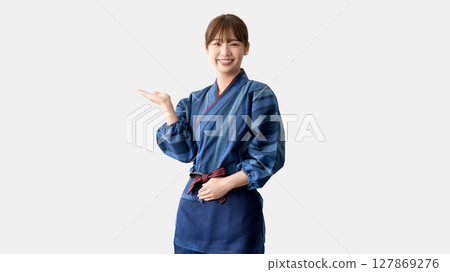 年輕女性居酒屋/餐廳工作人員 年輕女性居酒屋/餐廳工作人員 127869276