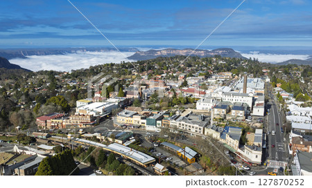 The town of Katoomba and Jamison Valley in the Blue Mountains in Australia The town of Katoomba and Jamison Valley in the Blue Mountains in Australia 127870252