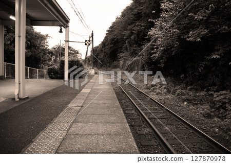 日本鐵路：無人鄉村車站 127870978