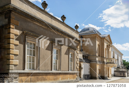 Architecture exterior of Chiswick House is a Neo-Palladian architecture. Architecture exterior of Chiswick House is a Neo-Palladian architecture. 127871058