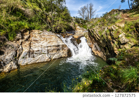 Cascata do Pego do Inferno waterfall in Azenha nova, Portugal 127872575