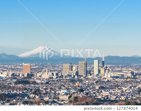 Aerial view of Mt. Fuji and Saitama New City in Saitama Prefecture 127874024