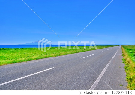 Spectacular views of the Ororon Line in Hokkaido in summer 127874118