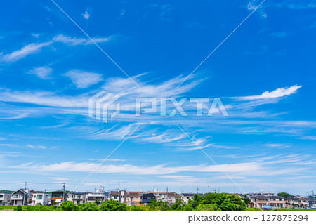 Refreshing blue sky and the landscape of the city 127875294