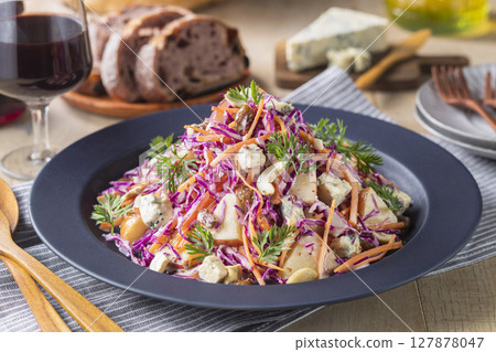 Purple cabbage and carrot salad Purple cabbage and carrot salad 127878047