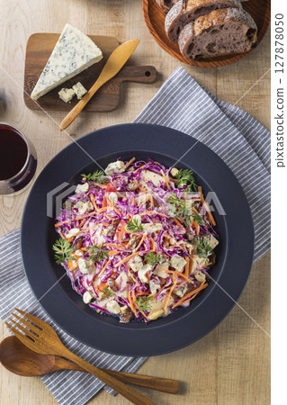 Purple cabbage and carrot salad Purple cabbage and carrot salad 127878050