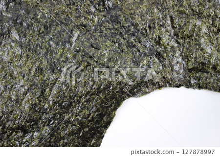 易於使用的海藻為日常烹飪增添色彩 易於使用的海藻為日常烹飪增添色彩 127878997