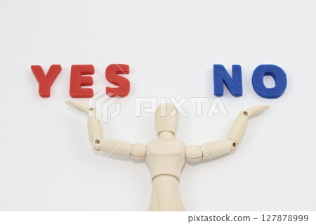 Drawing dolls and "YES NO", judgement Drawing dolls and "YES NO", judgement 127878999
