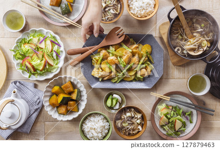 Chanchanyaki, the everyday meal 127879463