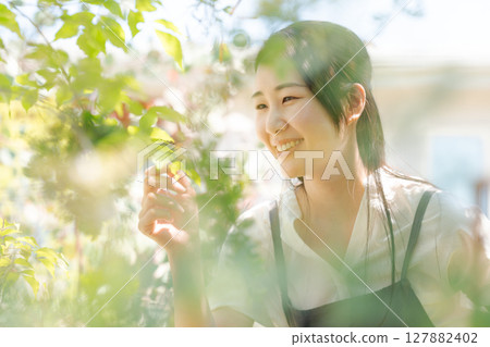 做園藝的女性 127882402