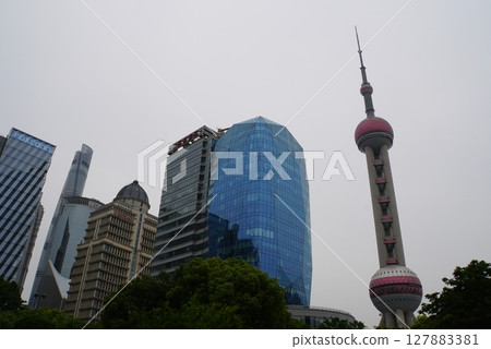 Oriental Pearl Tower and Shanghai city, China Oriental Pearl Tower and Shanghai city, China 127883381
