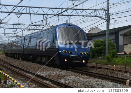 Royal Express Kamakura (Electric freight) crossing Royal Express Kamakura (Electric freight) crossing 127885809