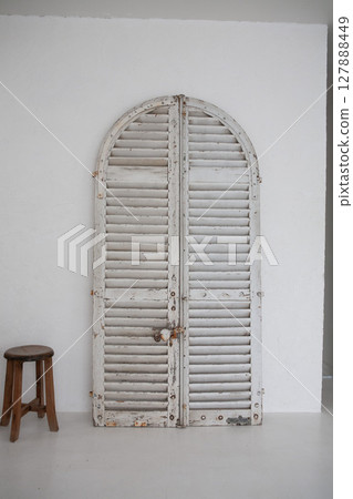 Retro doors 127888449